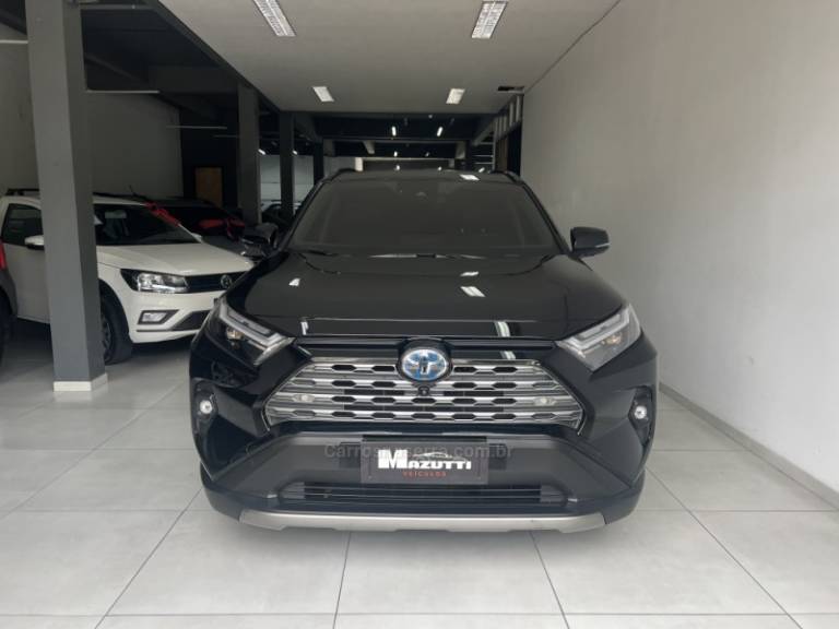 TOYOTA - RAV4 - 2023/2023 - Preta - R$ 272.900,00