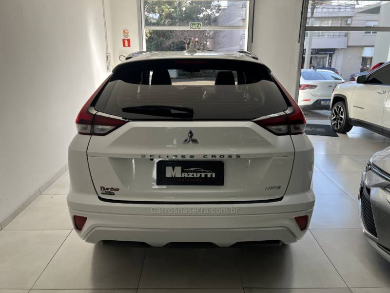 MITSUBISHI - ECLIPSE CROSS - 2023/2024 - Branca - R$ 158.000,00