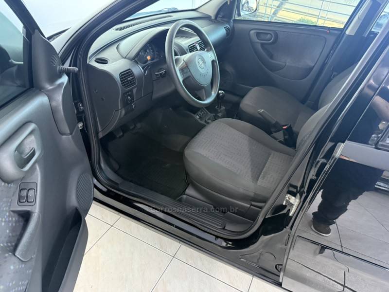 CHEVROLET - CORSA - 2012/2012 - Preta - R$ 35.000,00