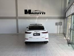 FIAT - FASTBACK - 2025/2026 - Branca - R$ 163.000,00