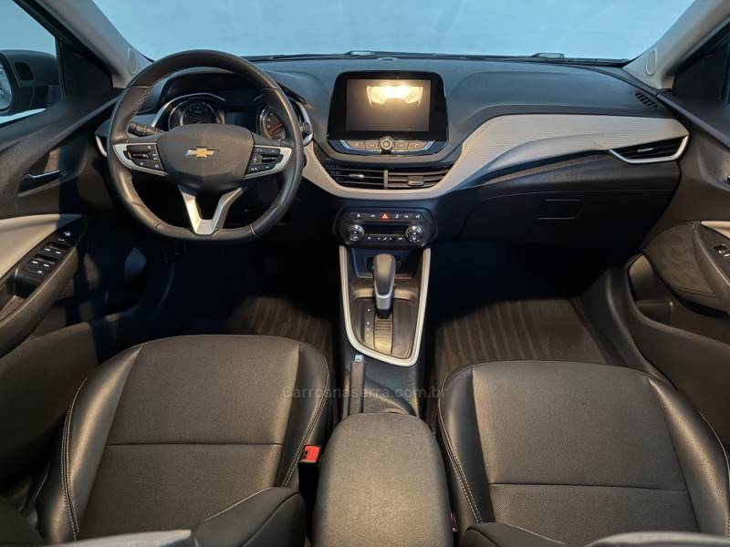 CHEVROLET - ONIX - 2024/2025 - Prata - R$ 112.000,00