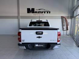 CHEVROLET - S10 - 2022/2023 - Branca - R$ 190.000,00