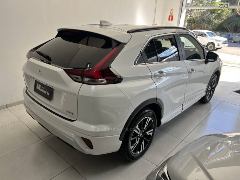 MITSUBISHI - ECLIPSE CROSS - 2023/2024 - Branca - R$ 158.000,00