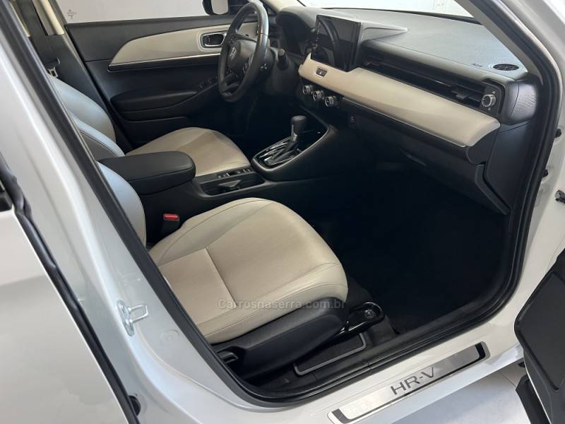 HONDA - HR-V - 2022/2023 - Branca - R$ 163.000,00