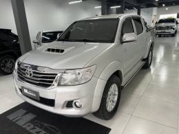 TOYOTA - HILUX - 2013/2014 - Prata - R$ 142.000,00