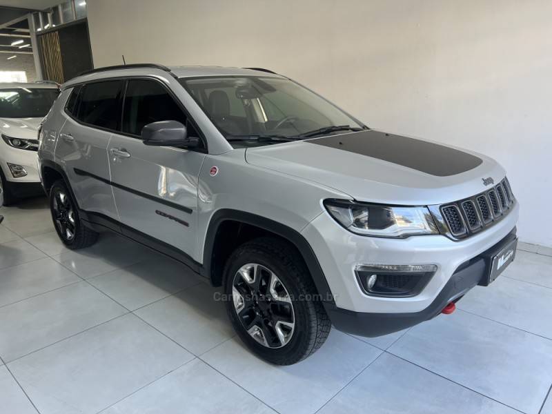 JEEP - COMPASS - 2016/2017 - Prata - R$ 105.000,00