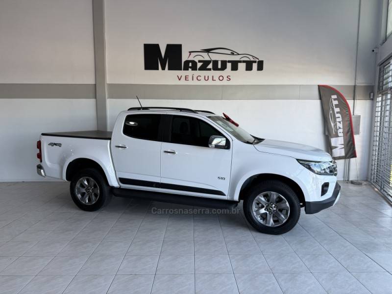 CHEVROLET - S10 - 2022/2023 - Branca - R$ 190.000,00