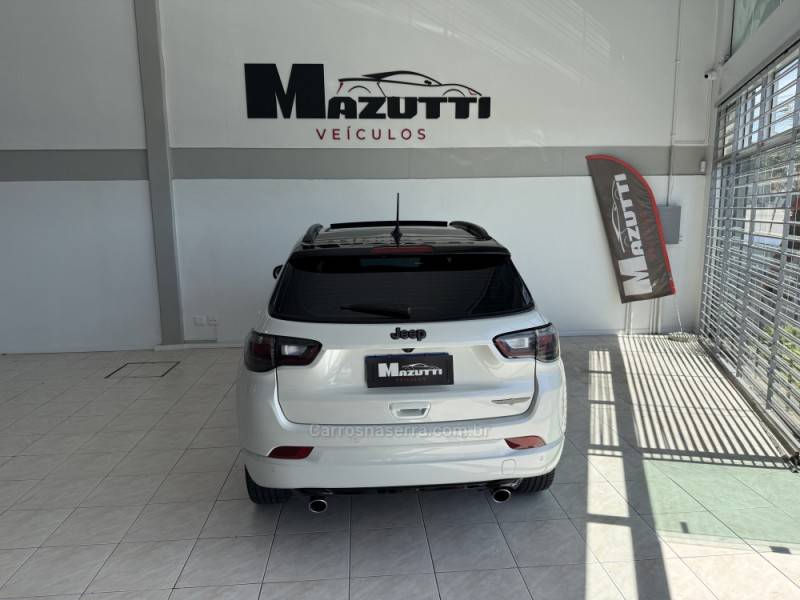 JEEP - COMPASS - 2024/2025 - Branca - R$ 225.000,00