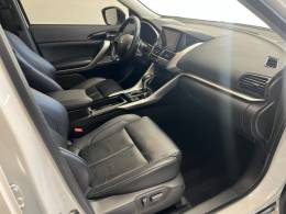 MITSUBISHI - ECLIPSE CROSS - 2023/2024 - Branca - R$ 158.000,00