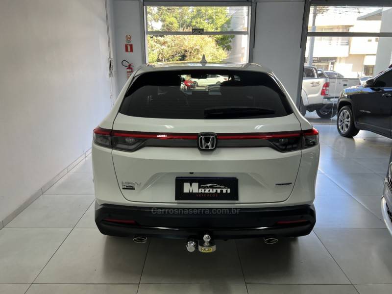 HONDA - HR-V - 2022/2023 - Branca - R$ 163.000,00