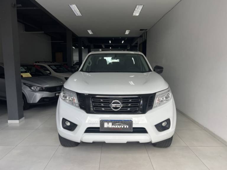 NISSAN - FRONTIER - 2021/2022 - Branca - R$ 170.000,00