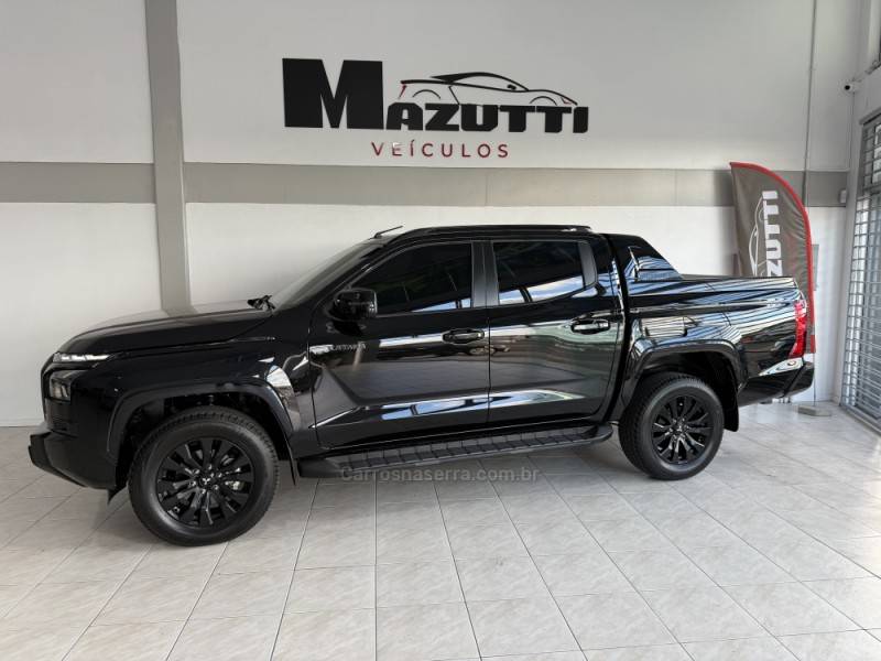 MITSUBISHI - L200 TRITON - 2025/2026 - Preta - R$ 312.000,00