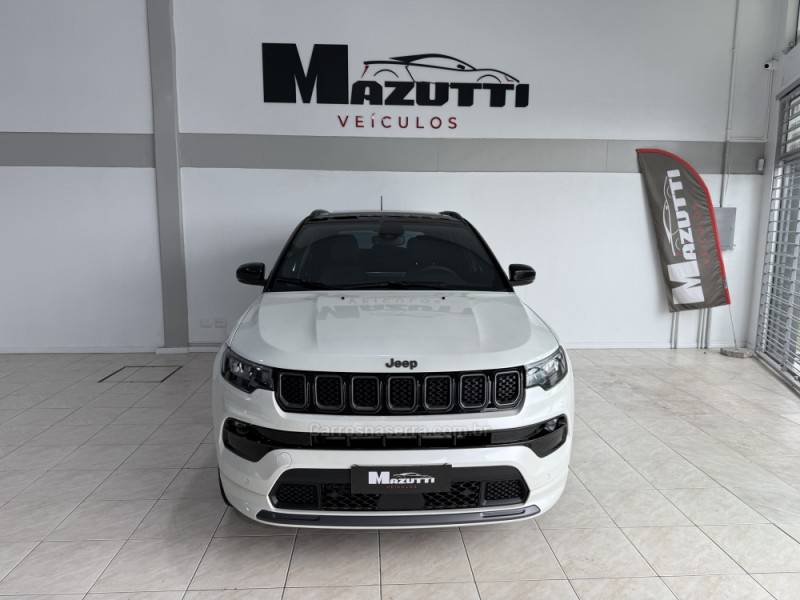 JEEP - COMPASS - 2023/2024 - Branca - R$ 182.000,00