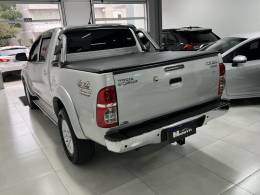 TOYOTA - HILUX - 2013/2014 - Prata - R$ 142.000,00