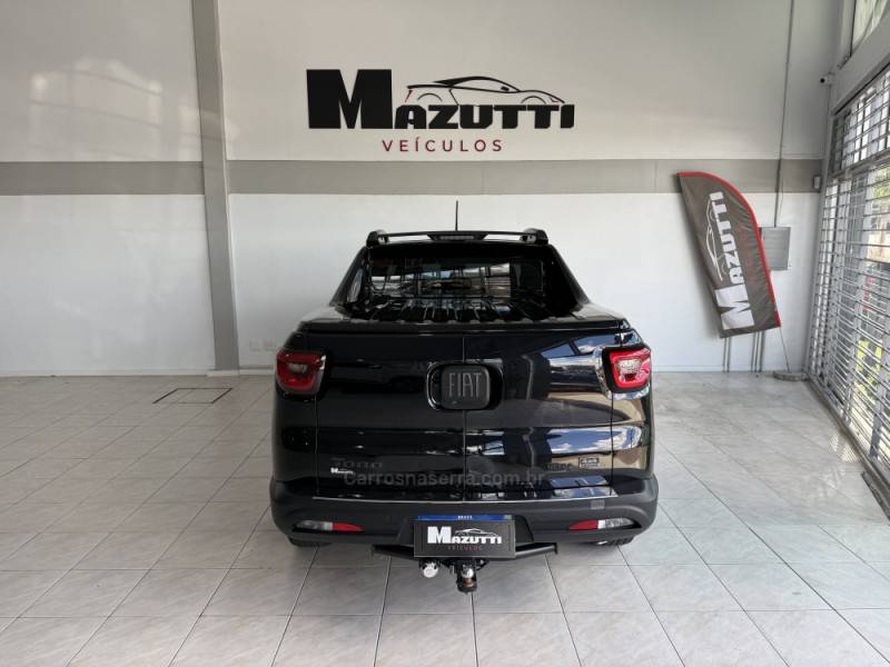 FIAT - TORO - 2021/2022 - Preta - R$ 142.000,00