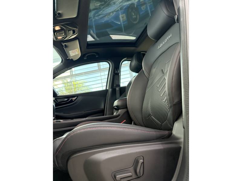 FIAT - FASTBACK - 2025/2026 - Branca - R$ 163.000,00