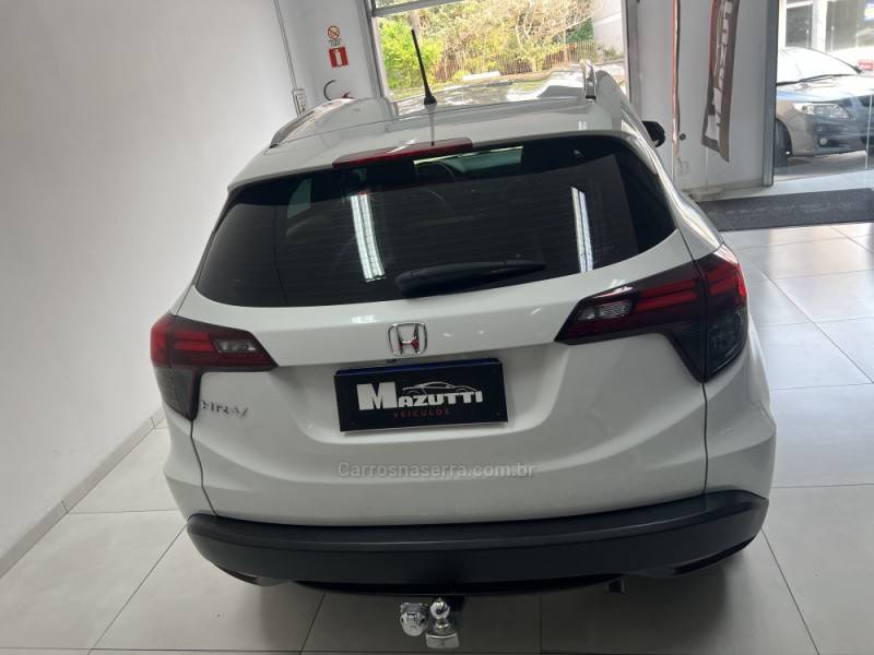 HONDA - HR-V - 2018/2019 - Branca - R$ 108.000,00