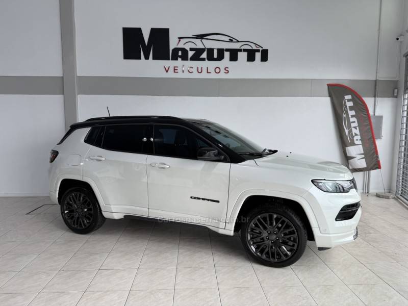 JEEP - COMPASS - 2023/2024 - Branca - R$ 182.000,00