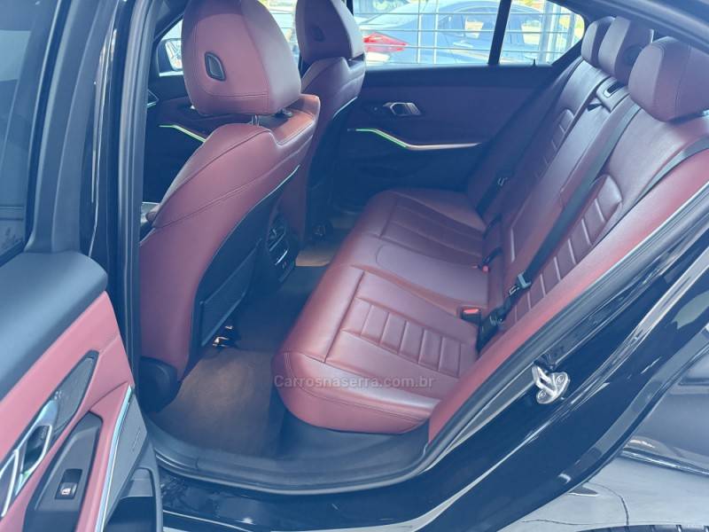 BMW - 320I - 2023/2024 - Preta - R$ 310.000,00